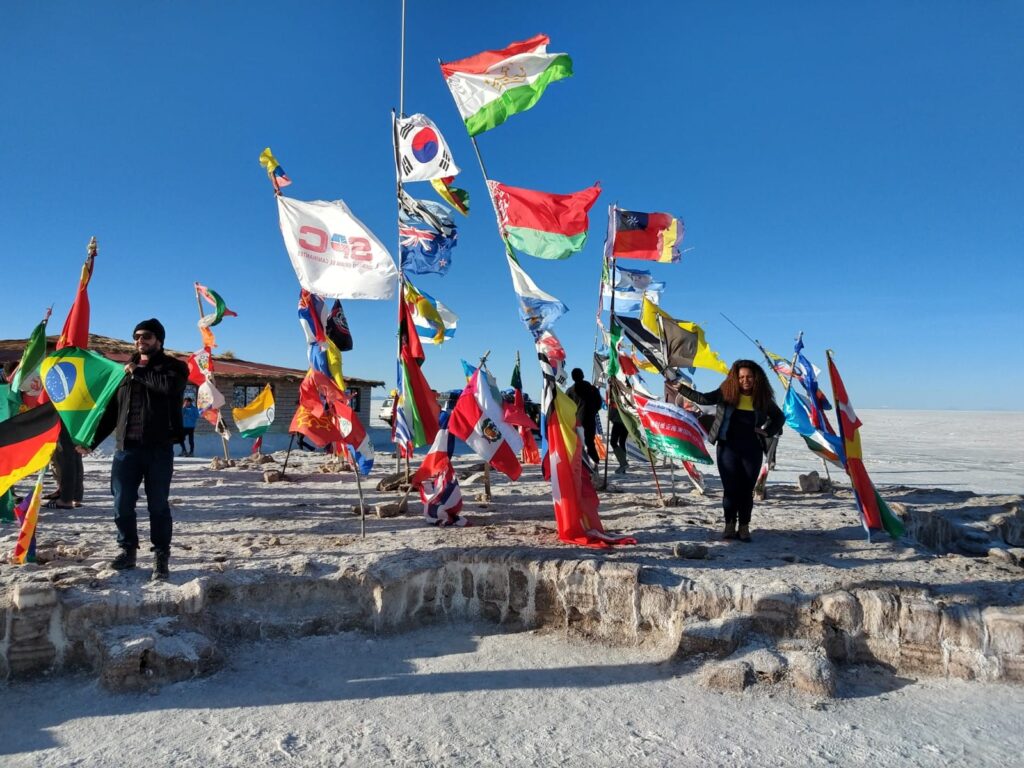 Salar de Uyuni, praça das bandeiras 