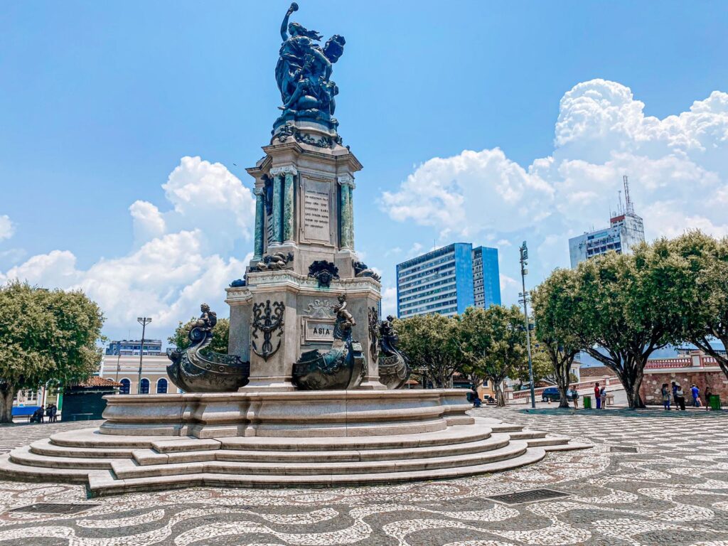6 coisas para fazer em Manaus praça central